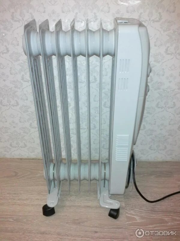 что лучше масляный или кварцевый обогреватель. если оставить на ночь обогреватель включенным. обогреватель для детей. можно ли на ночь оставить масляный обогреватель. обогреватель binatone 1807fe.