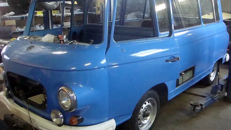 Avto 1000. Barkas b1000 1.3 МТ двигатель. Баркас 2217. Баркас автомобиль двигатель. Обтекатель Barkas.