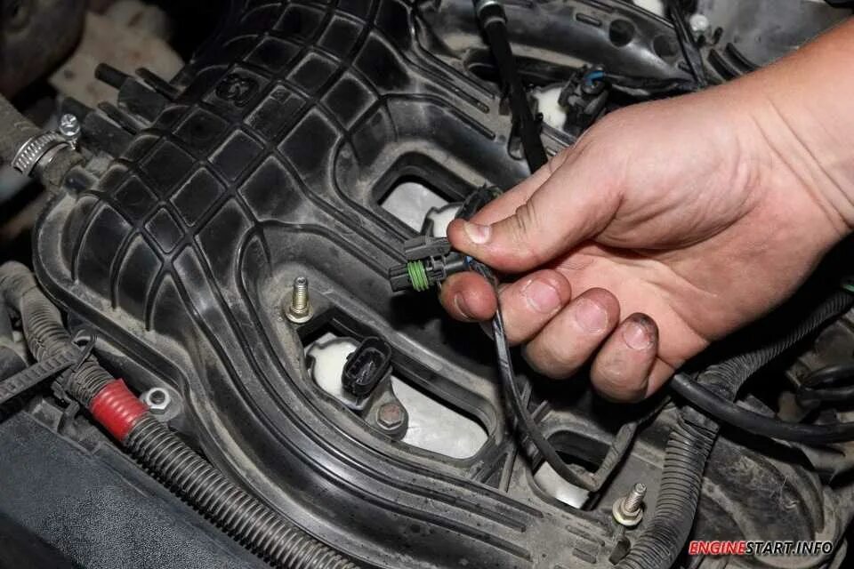 Реле включения вентилятора охлаждения лада калина 1. Повышение оборотов двигателя калина 16. Не работает цилиндр причины калина. Лада калина 8 кл клапан. Цилиндр зажигания приора.