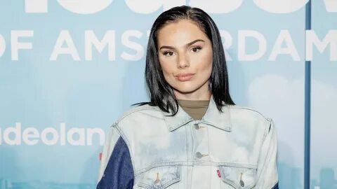 Famke Louise was 'doodongelukkig' door serieuzer imago na geboort...