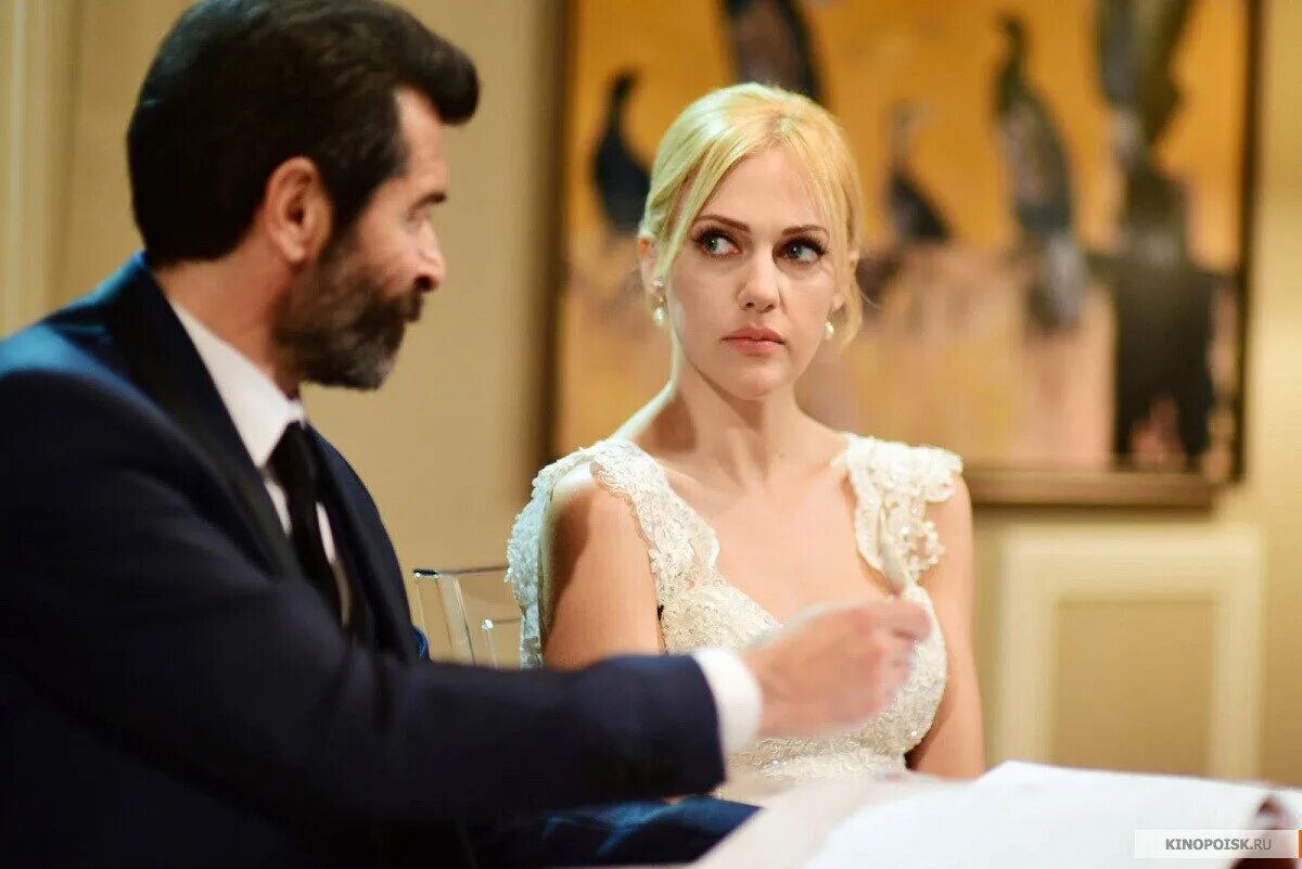 Королева ночи бывший. Сериал королева ночи турция. турецкий сериал с мерьем узерли королева ночи. мерьем узерли королева ночи. королева ночи селин.