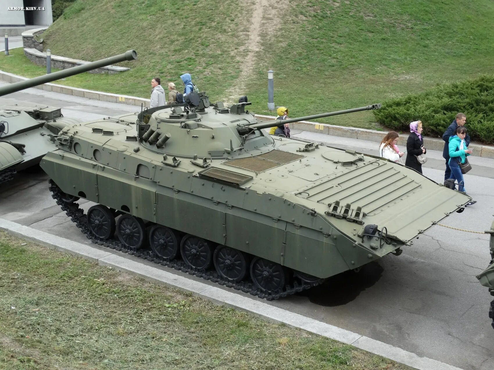 курганмашзавод бмп-2. бмп 1 и бмп 2. бмп 2д. бмп-2д бережок. бмп-1 схема бронирования.