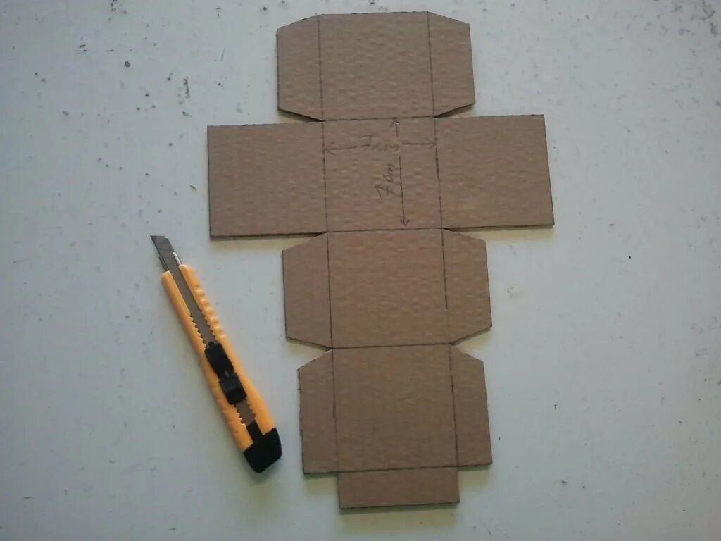 Как сделать копилку без клея. Как сделать копилку из картона. Копилка из коробки. Как сделать копилку без клея. Копилка из картона.