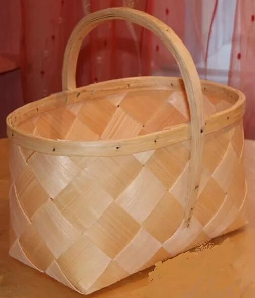 Корзина из дранки. Корзина сосновой дранки. Корзина из щепы. Корзина сосновой дранки. Корзина плетеная из шпона.