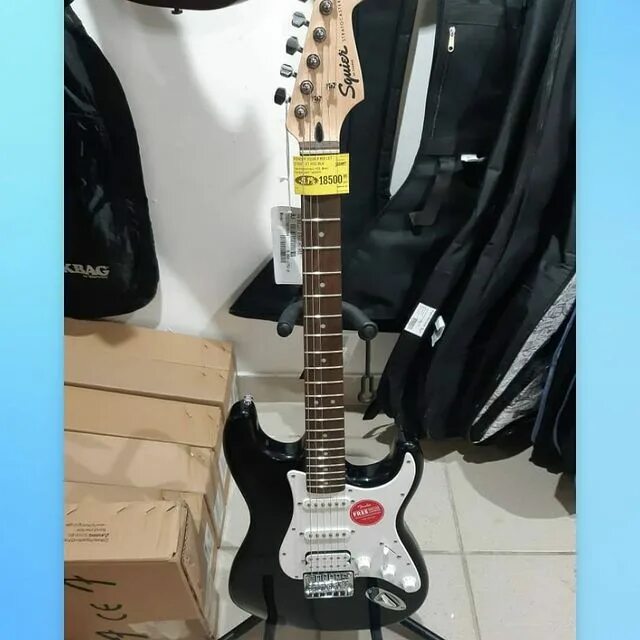 Музыкальный магазин брянск. Гитарная лавка брянск. Гитара брянск. Музторг киров. Flight tr-1000 teak.