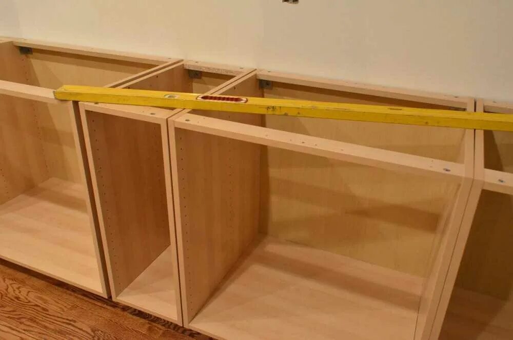 каркас дверцы шкафа. шкаф из вагонки. каркас кухонного гарнитура. каркас для шкафа на балкон. каркас встроенного шкафа.