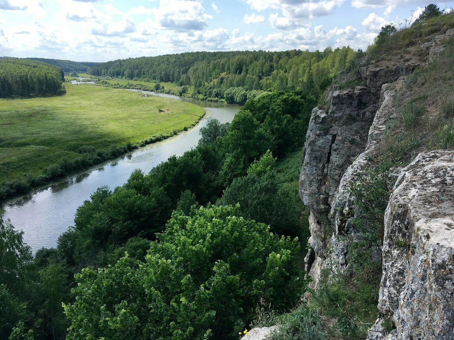 Горы советска. Река Немда в Советске Кировской области. Река Немда Кировская. Заказник "Пижемский"Вятская Швейцария. Река Немда Марий Эл.