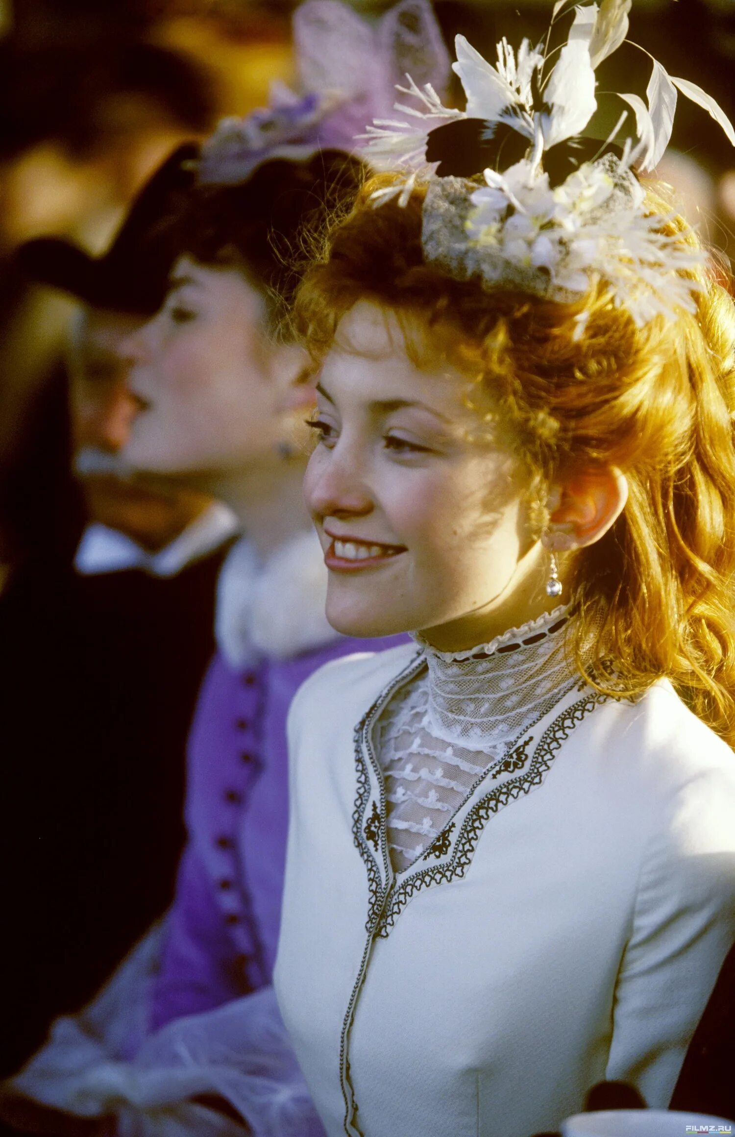 Кейт хадсон 4 пера. Четыре пера / the four feathers (2002). Хит леджер четыре пера. 4пера. 4пера.