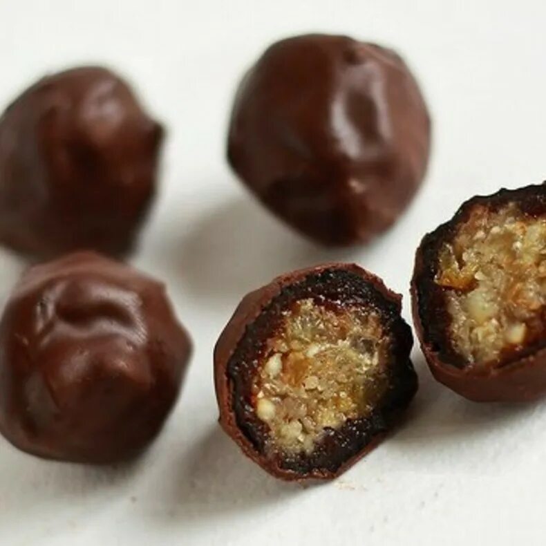 набор конфет pergale cherry темный шоколад с вишней в ликере 295 г. конфеты шоколадные с сухофруктами. конфеты в шоколадной глазури. Truffles шоколад тёмный. конфеты с шоколадной начинкой.