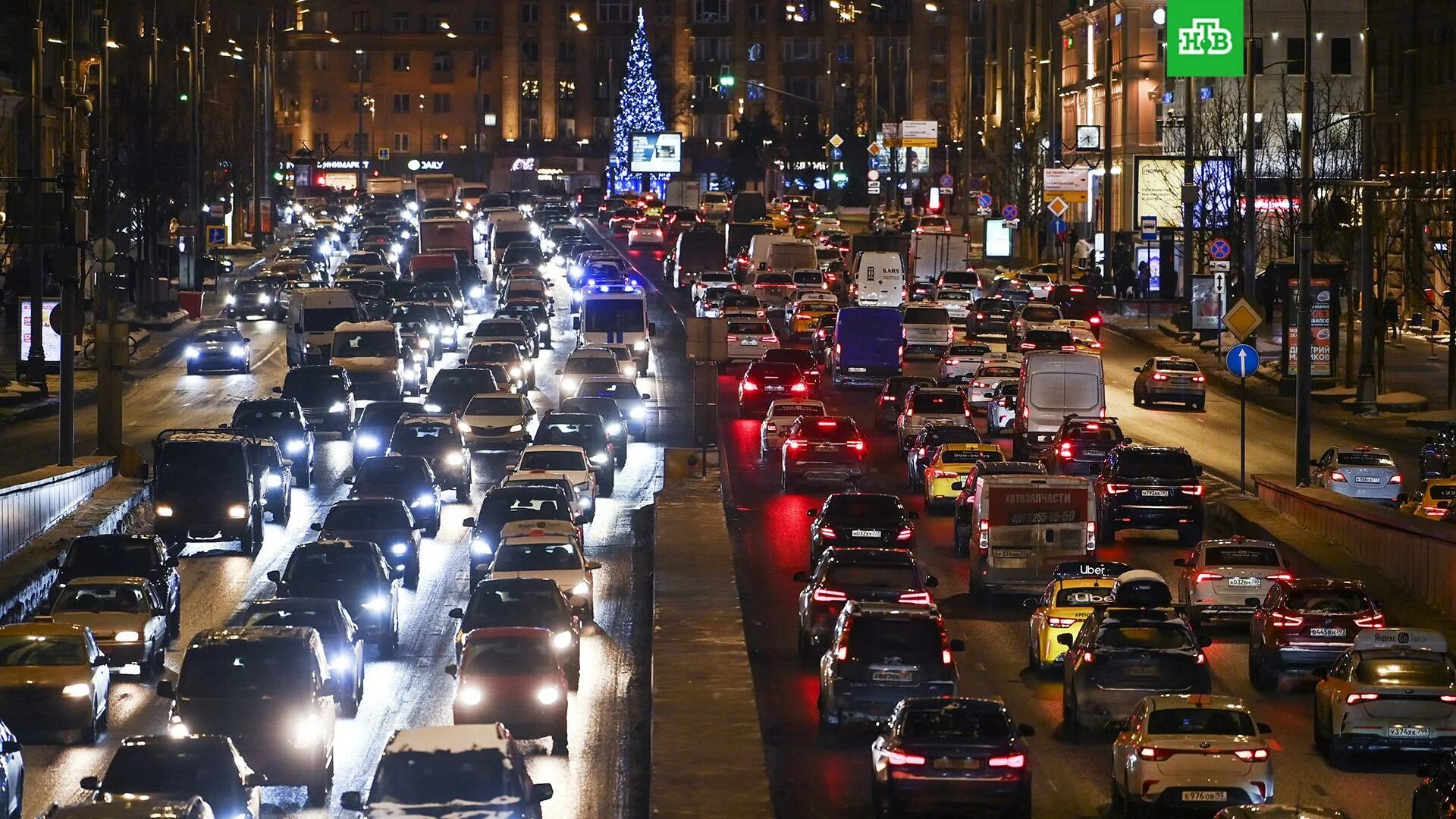 Сильная пробка. Пробки в москве 2025. московские пробки. пробки в москве. огромная пробка в москве.