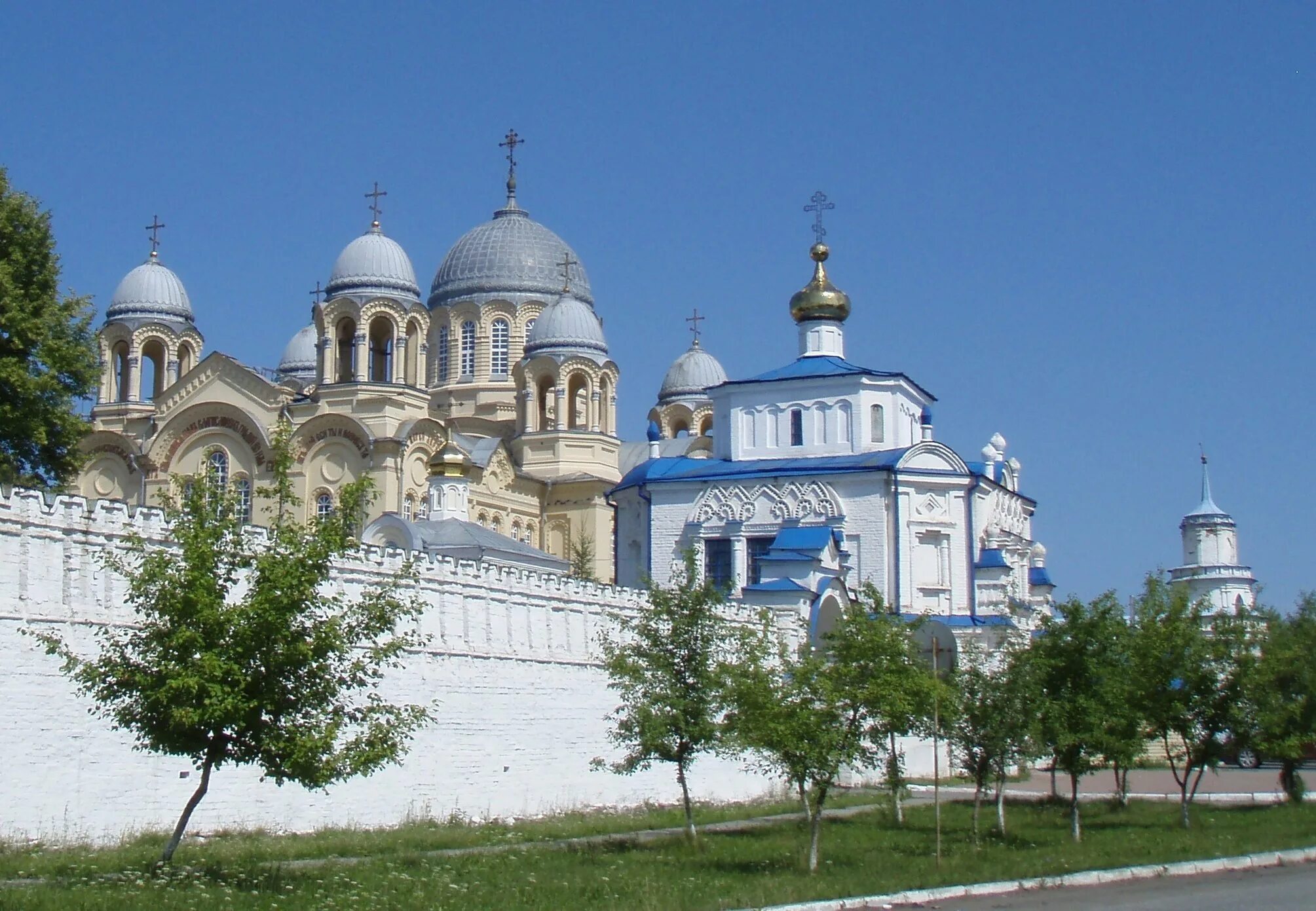 Свято-николаевский верхотурский мужской монастырь. Свято-николаевский верхотурский мужской монастырь. Сайт свято николаевского монастыря верхотурье. Верхотурье мужской свято-николаевский монастырь. Крестовоздвиженский собор верхотурье.