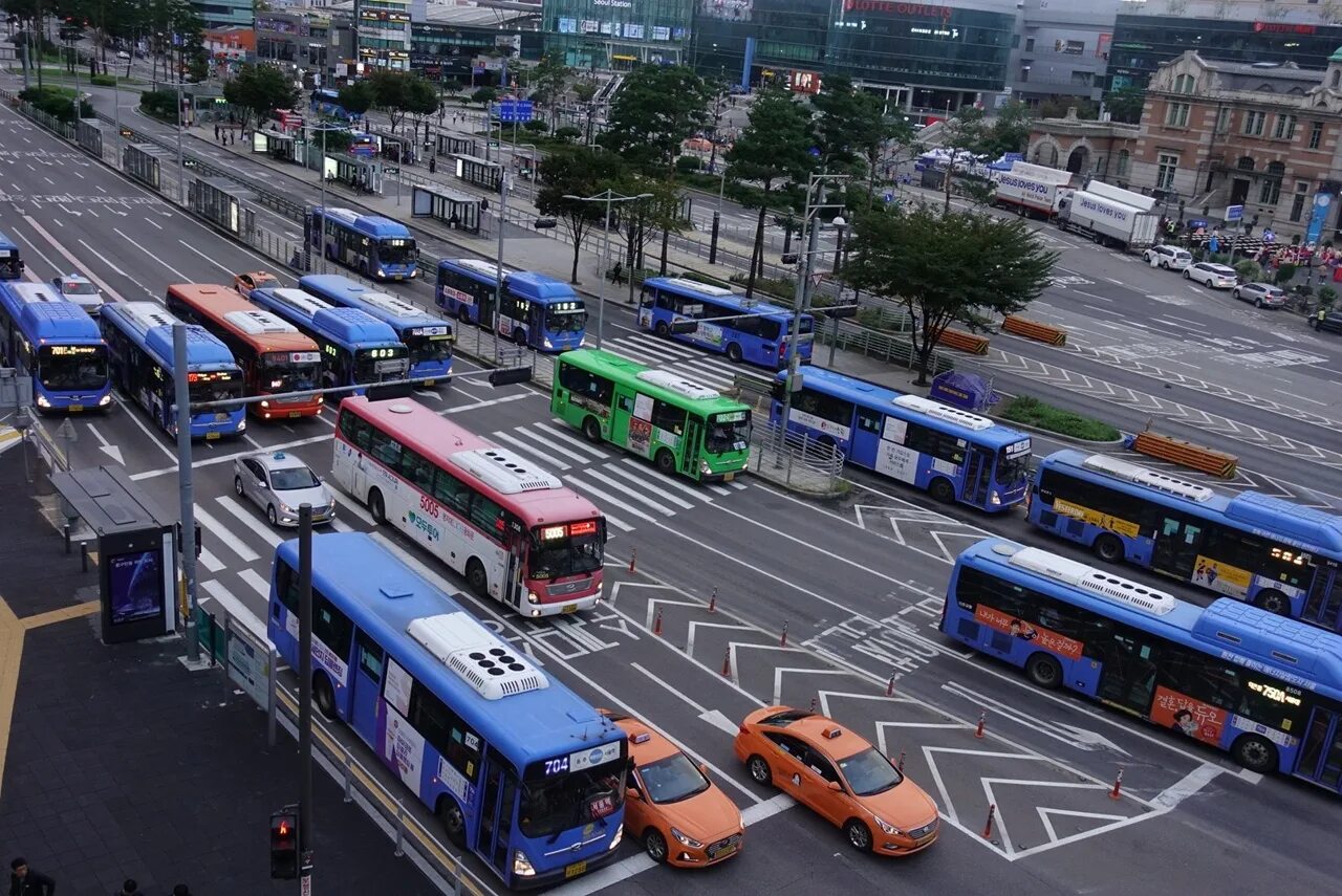Ис транспорта. Южная Корея транспорт. Транспорт в Корее. Сеул общественный транспорт. Транспортная система.