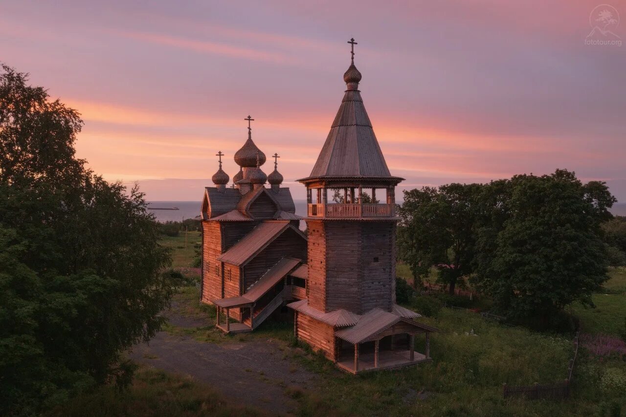 Щелейки. Щелейки церковь дмитрия солунского. Церковь дмитрия мироточивого щелейки. Церковь дмитрия солунского в деревне щелейки. Церковь рождества пресвятой богородицы гимрека.