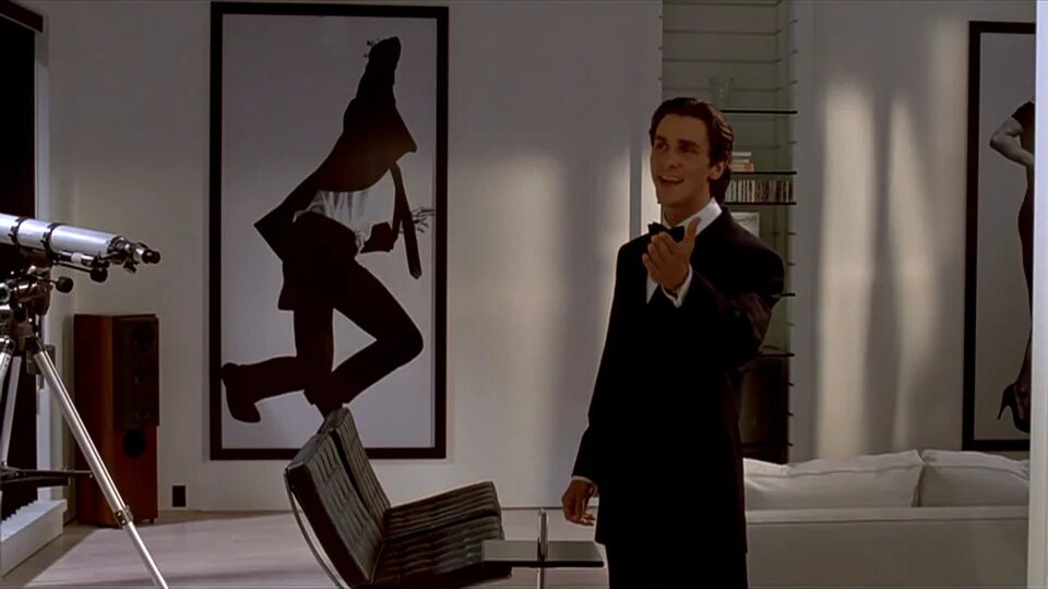 Дом психопата. Патрик Бейтман (Кристиан Бейл), "американский психопат", 2000. Кристиан Бейл американский психопат. Патрик Бейтман из американский психопат.