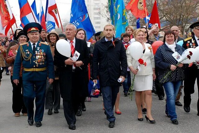 102 май. евпатория 9 мая 102. школа 61 челябинск фото. ветераны с орденами. 1 мая 2а воткинск.