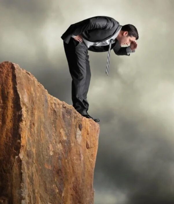 Сон над бездной. Люди края. Человек на краю пропасти. Девушка на обрыве. На краю пропасти.