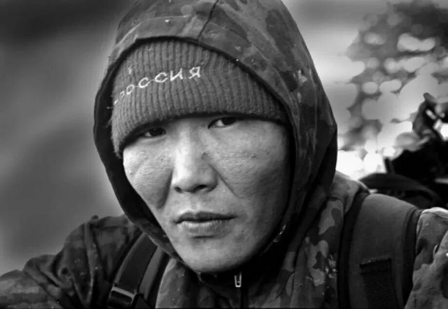 Володя якут черный снайпер. Охлопков федор матвеевич снайпер герой советского союза. Якутский снайпер. Охлопков федор матвеевич снайпер. Владимир максимович колотов снайпер.