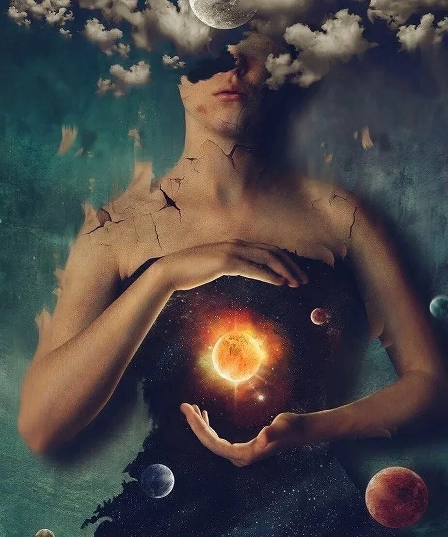 Открыть душу. Внутренний мир. Космос внутри человека. Вселенная в руках. Космос в руках.