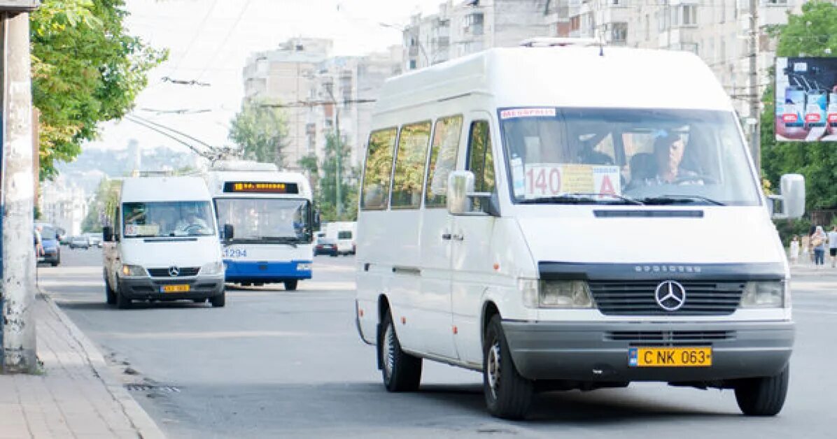 Одесса кишинев автобус. Маршрутка. Автобусы Кишинев. Езда на автобусе. Маршрутка Кишинев Паланка.