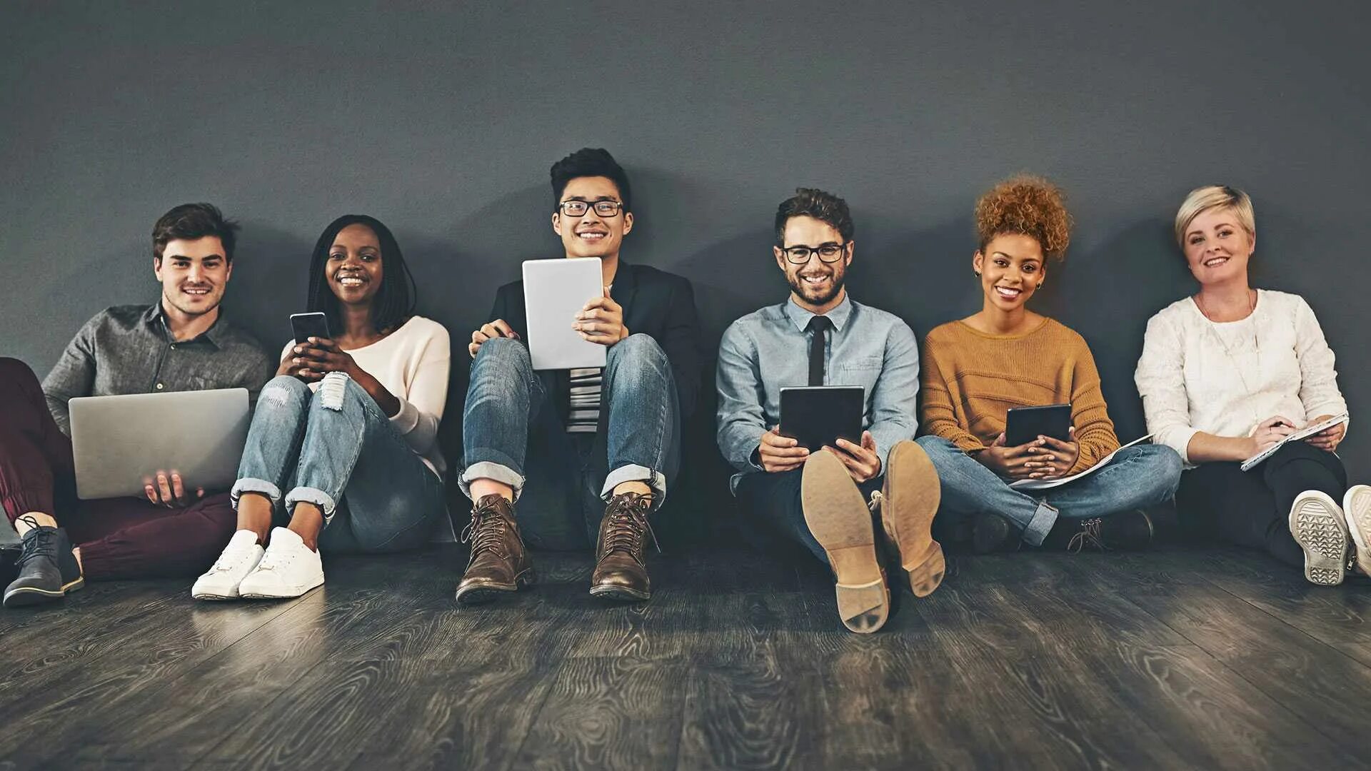 Spend them. Millennials поколение. Поколение y. Поколение z. Молодежь поколение z.
