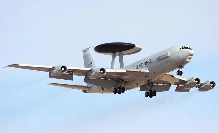 Е 3 самолет. Самолёт ДРЛО Е-3а АВАКС. Boeing e-3b Sentry. Боинг е3а Sentry. Самолёты ДРЛО Е-3а ВВС США.