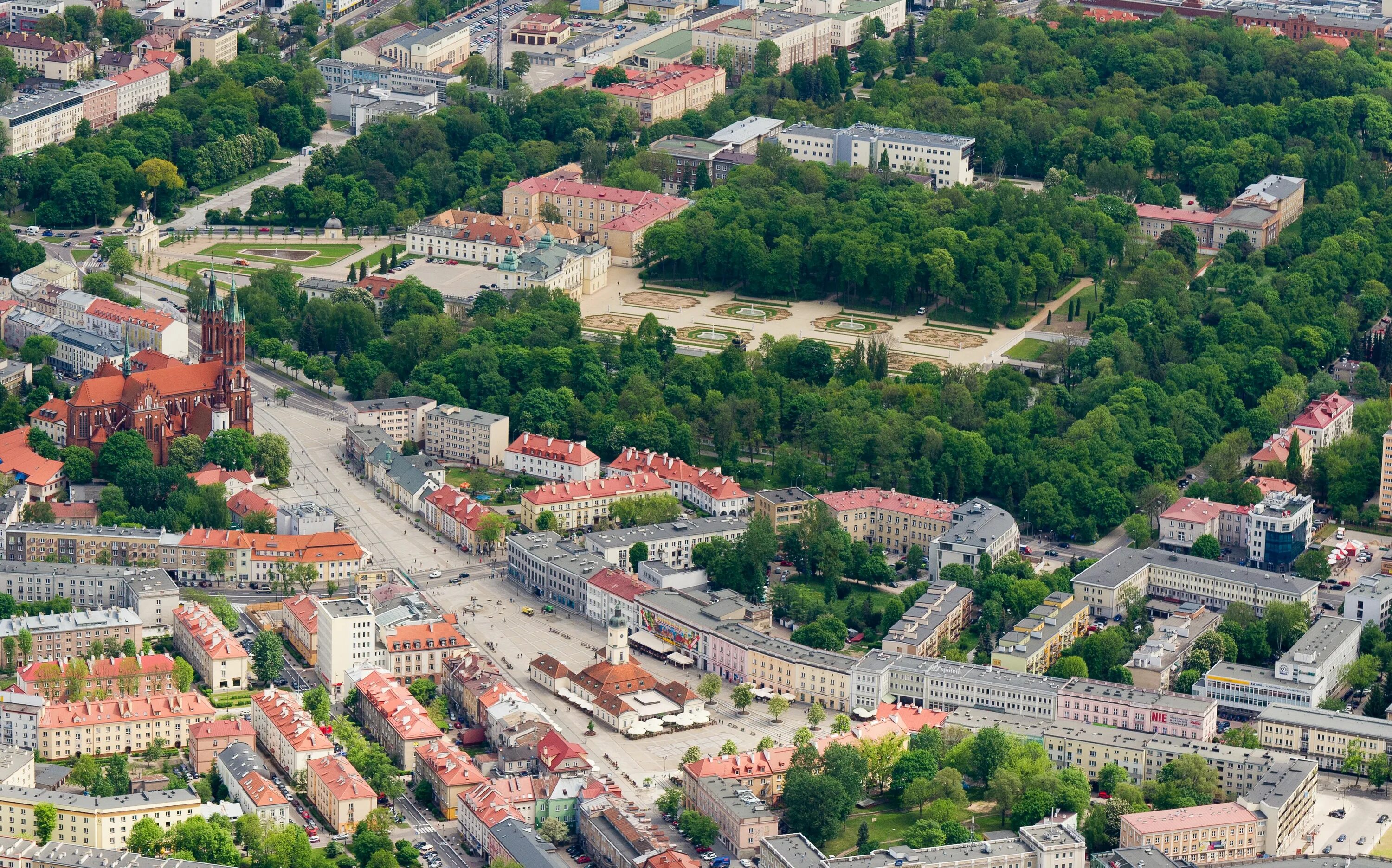 Белосток польша. Биалисток. Горы в Белостоке. Kurwy Bialystok. Bialystok HD.