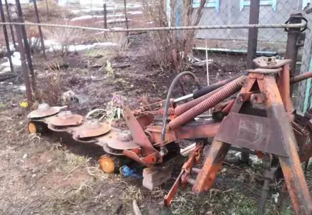 Т 40 с роторной косилкой. Косилка мтз бу. 1 с роторной косилкой. Грабли за косилку кзн. Кпрн-3.