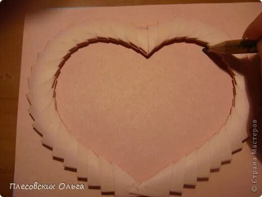 Сердечко вырезанное из картона. Сердце из картона. фоторамка в виде сердца своими руками. рамка сердце из картона. рамка в виде сердечка своими руками.