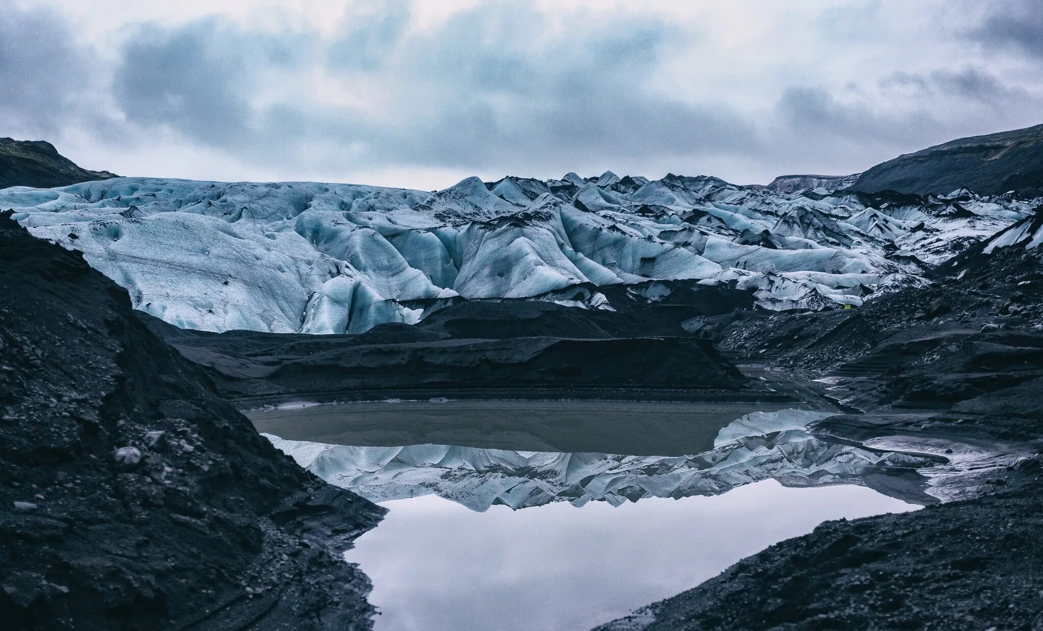 Ледник академии наук. Ледник ватнайёкюдль. Ватнайёкюдль Исландия заповедник. Ледниковая Долина Исландия. Исландия ледники.
