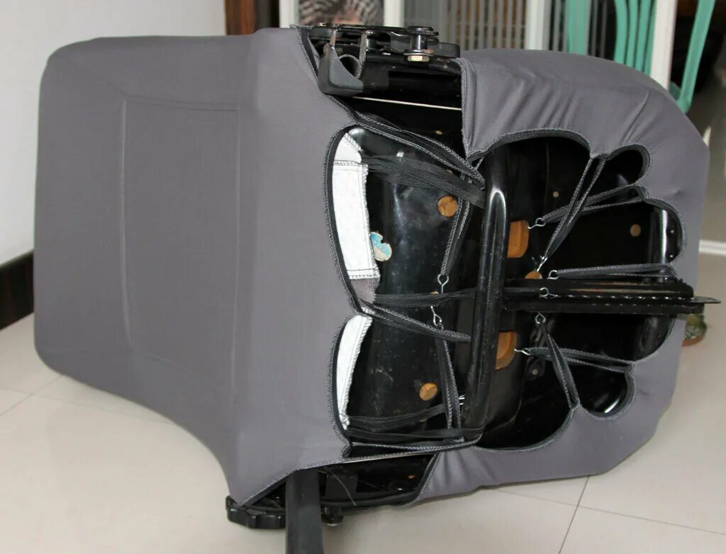 Лекала для авточехлов. Крепление автомобильных сидений. Крепления для автомобильных чехлов. Как закрепить чехлы. Натягивание чехлов на авто.