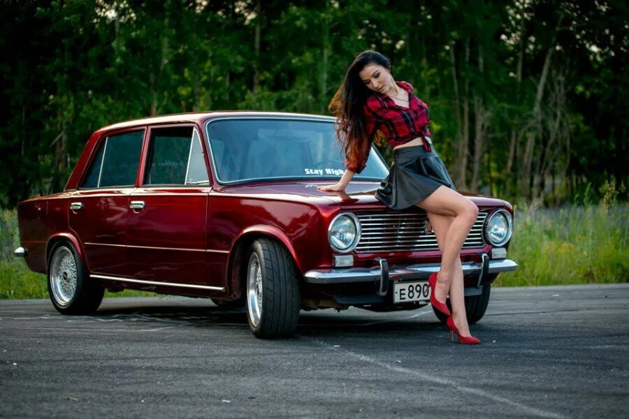 тринадцатая ваз 2113. ваз 2114 белая. ваз 2112 2113. ваз 21 ноги. лада приора 2115.