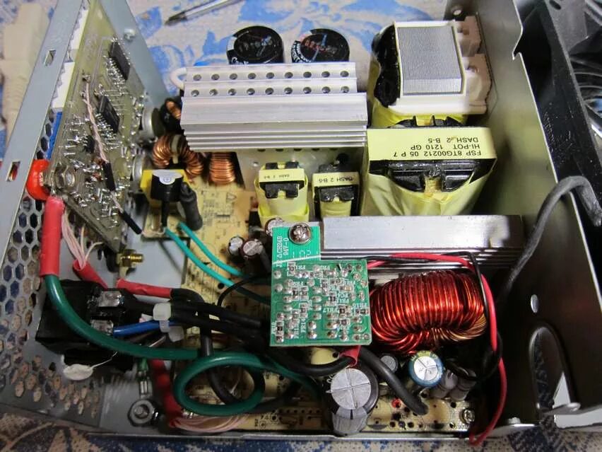 Лабораторный блок из бп. Fsp3528 лабораторный блок. переделка бп atx sps 450w в лабораторный бп. лабораторный блок питания afx-9660. atx 300pnr переделка.