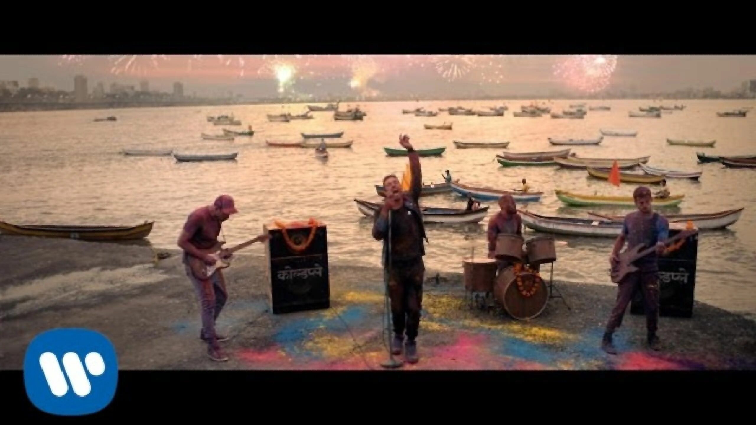 Coldplay Индия. Coldplay Hymn for the weekend. Бейонсе Coldplay Hymn. Колдплей и Бейонсе клип. Hymn for the weekend mp3