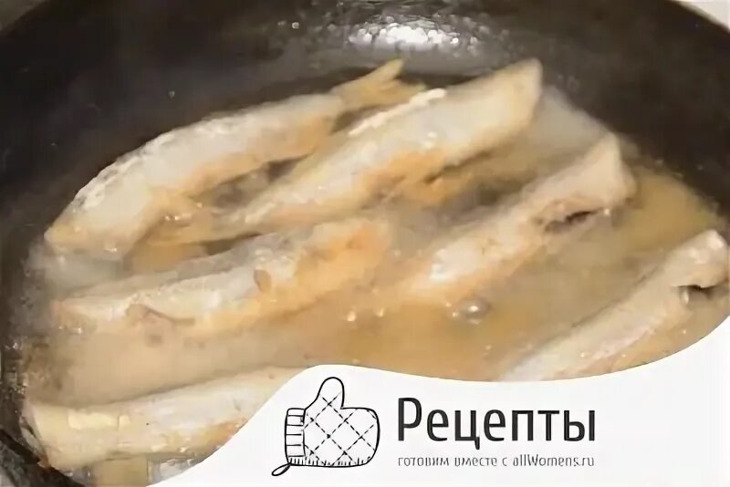 Мойва жареная на сковороде. Мойва жареная на сковороде с мукой. Мойва жареная на сковороде с луком. Рецепт мойвы на сковороде. Мойва на сковороде и водой рецепт.