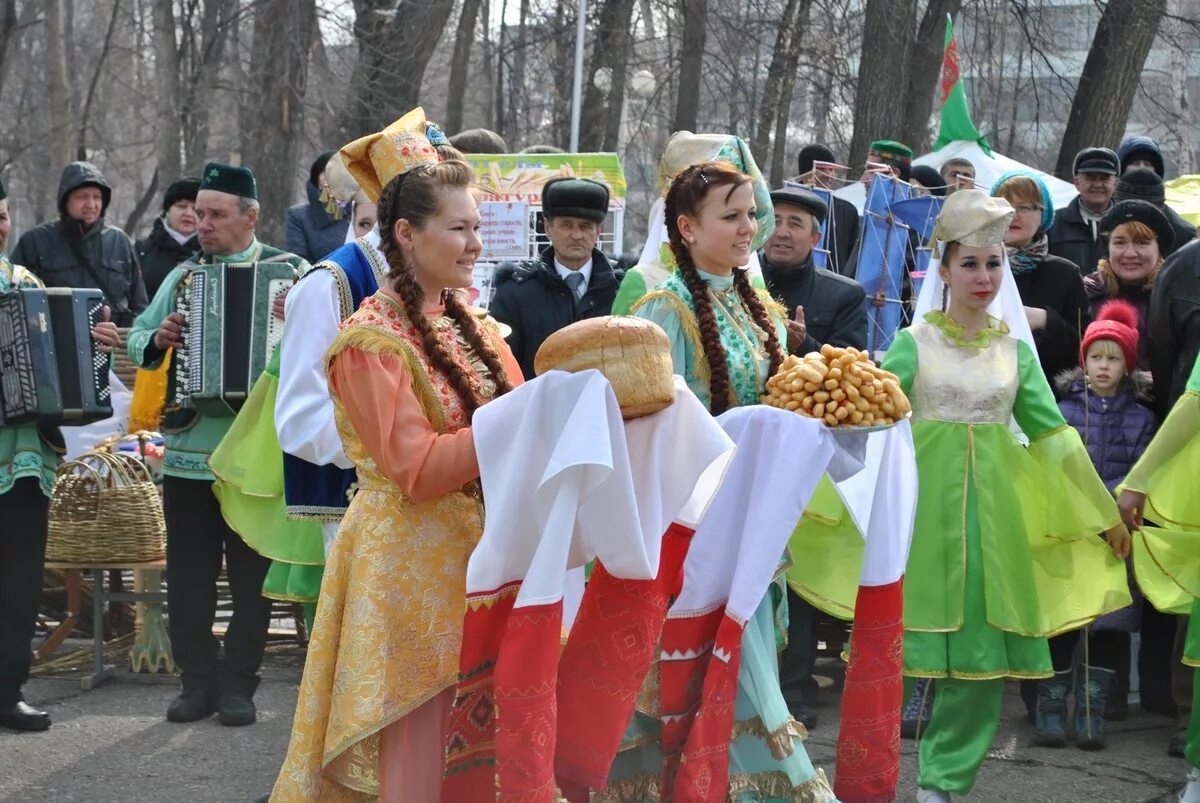 Татары празднуют навруз