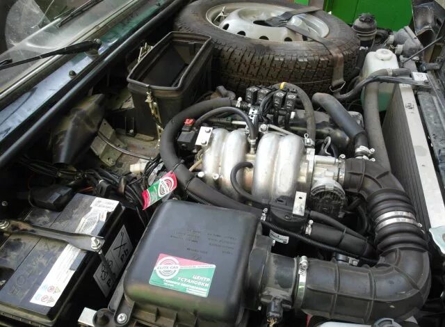 Нива 214 инжектор. Моторный отсек ваз 21214 инжектор. Нива 214 инжектор. Ваз 21214 нива инжектор. Нива 214 инжектор.