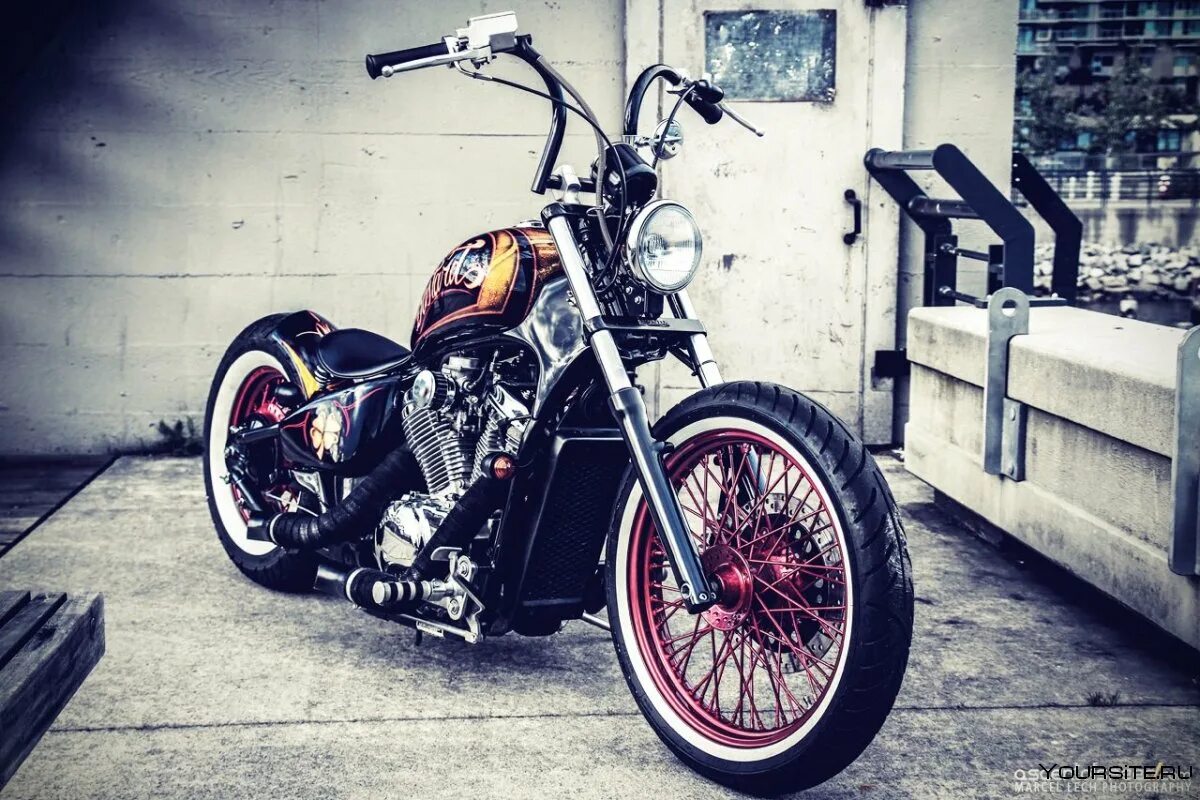 Стили байков. Honda Steed Custom Bobber. Харлей Дэвидсон боббер. Honda Steed кастом. Honda Steed боббер.