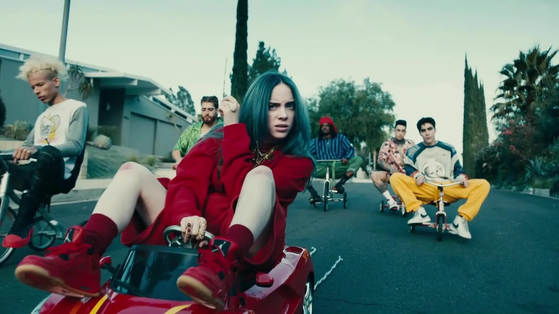 Билли айлиш оскар песня. Billie Eilish Bad guy. Билли Эйлиш Bad guy. Билли Айлиш в клипе Bad guy.