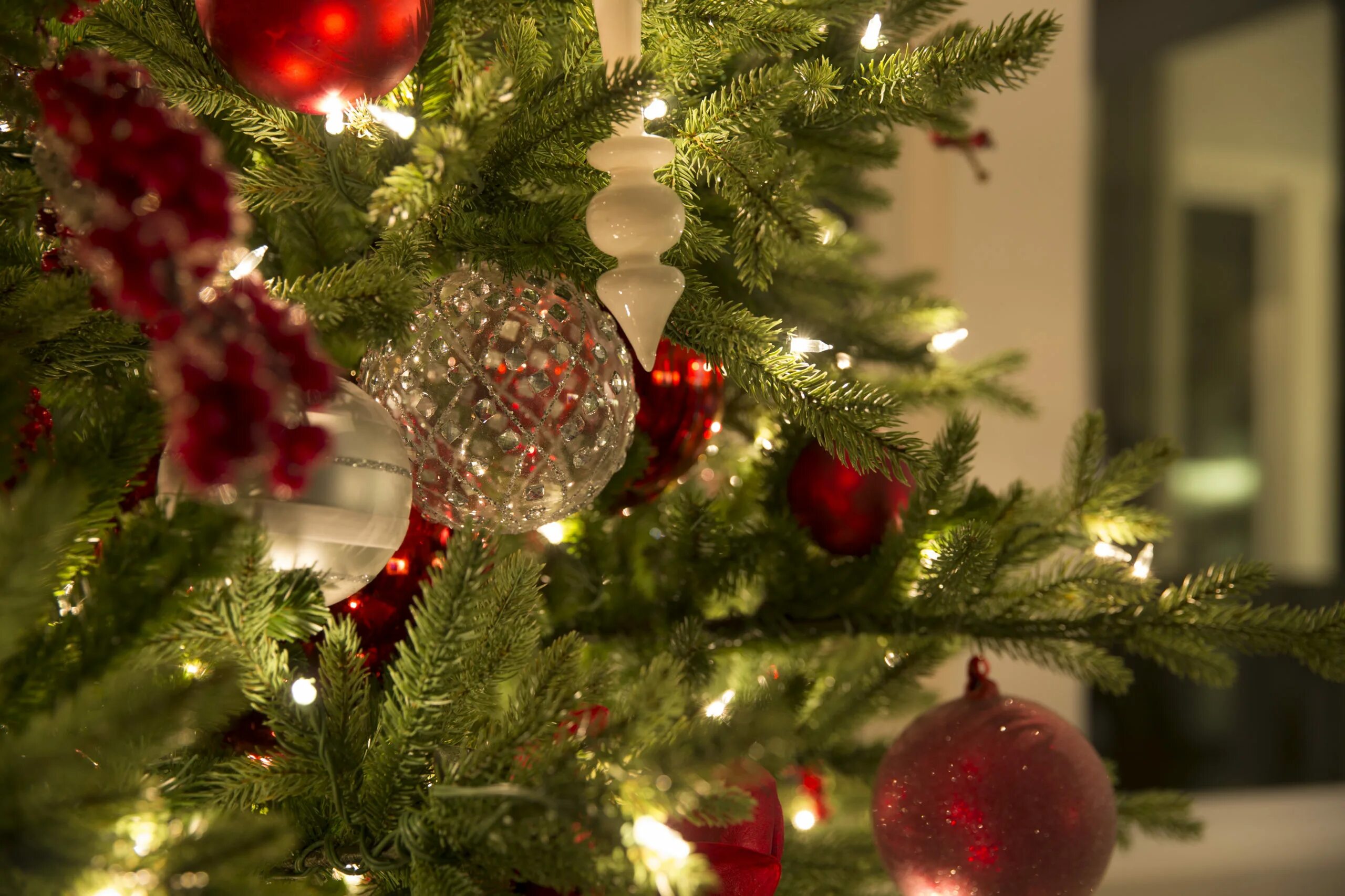 Обои новый год елка камин. Christmas Tree. Новогодняя елка № 5. The best Artificial Christmas Trees!. Новогодняя елка 6