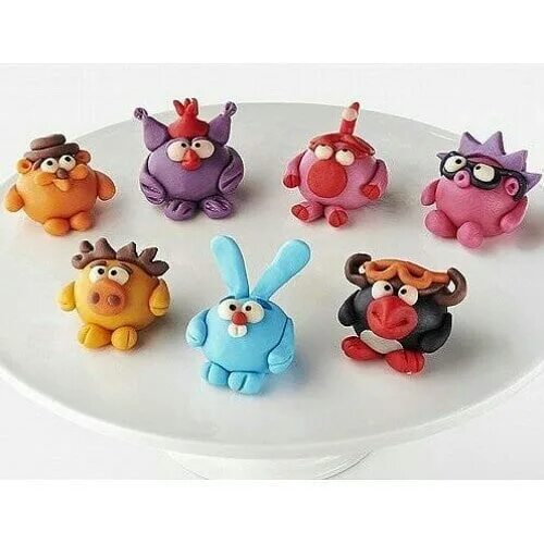 поделки из пластилина для детей. монстраки из пластилина. фигурки из легковопластелина. фигурки из пластилина легкие. фигурки из застывающего пластилина.