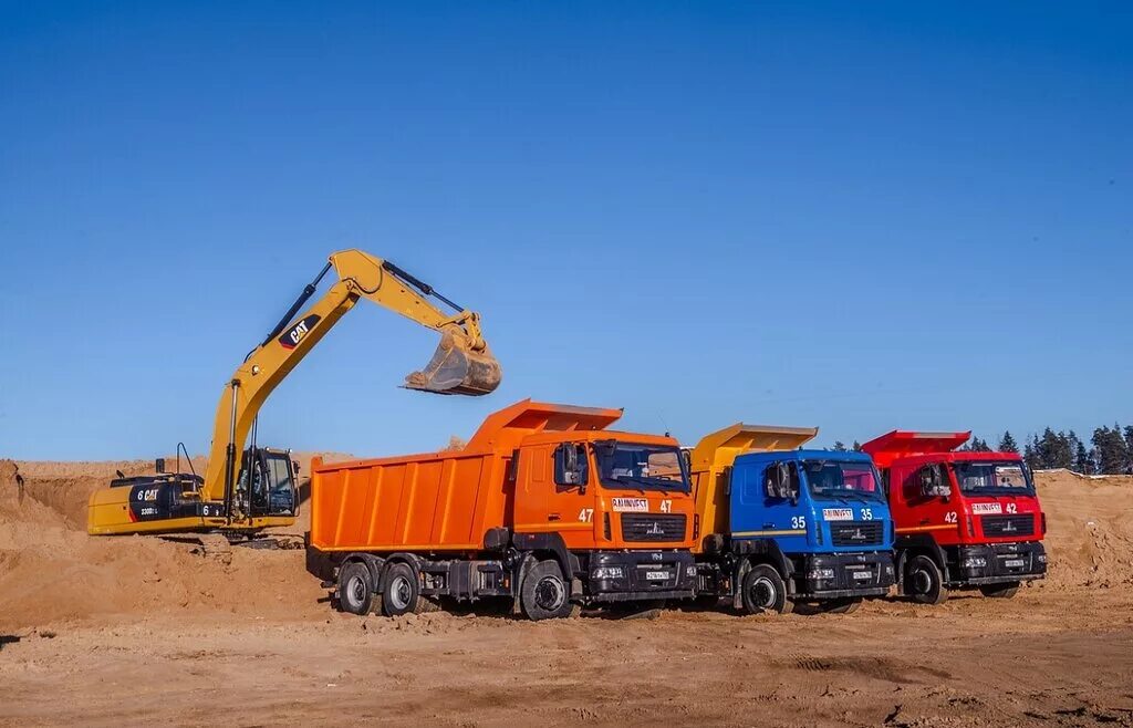 Требуется водитель на самосвал. Работа вахтой на самосвал башкирии. Водитель камаза. Вахтовый метод водитель. Самосвал вахта.