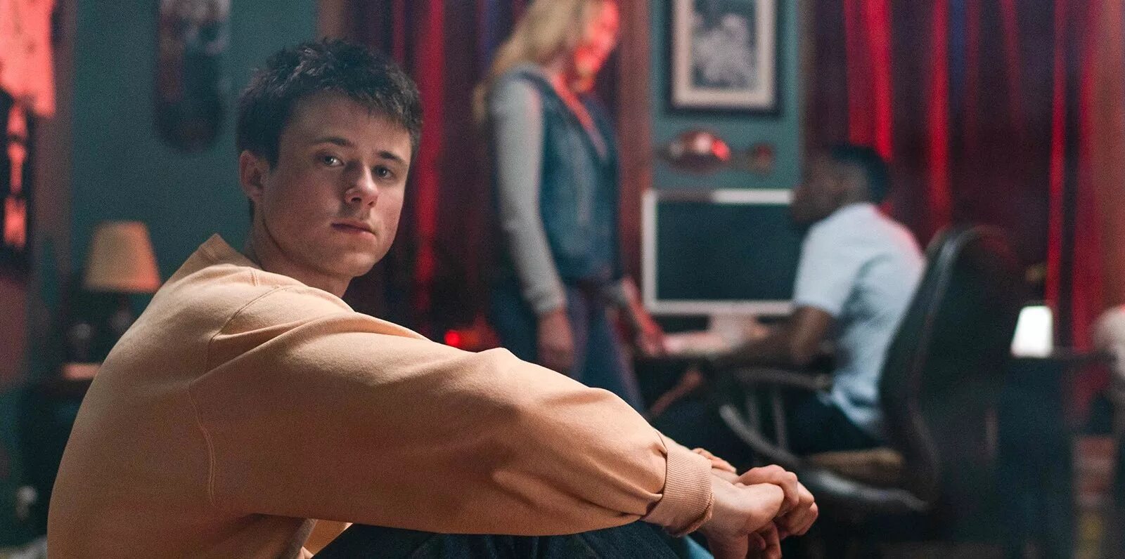 Let me check our. Alec benjamin. алек бенджамин let. алек бенджамин let me down slowly. alec benjamin обложка.