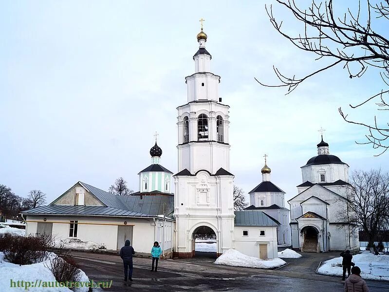 Рыльск святой. Рыльский Свято-Николаевский монастырь. Рыльский монастырь Курская область. Рыльский Свято Никольский монастырь. Свято-Николаевский мужской монастырь Рыльск.