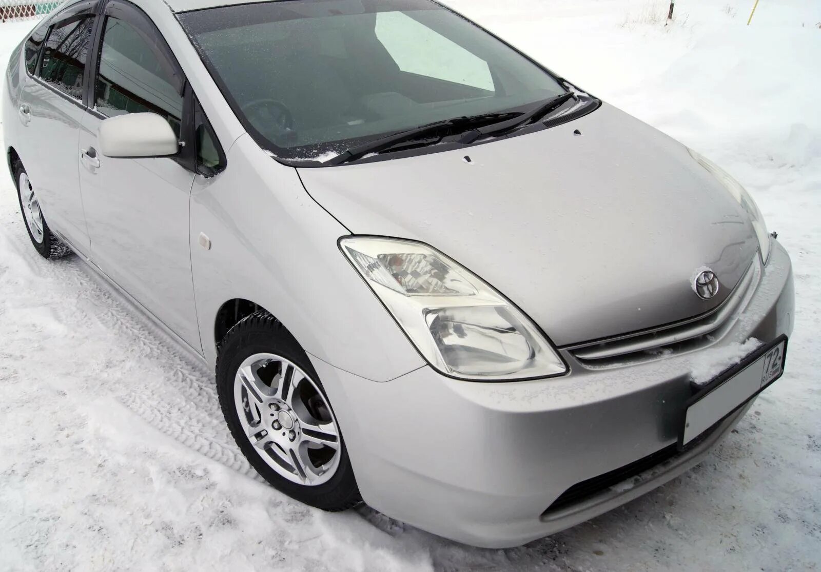 Капот приус 20. Toyota Prius 20. Тойота Приус 20 кузов. 20 Кузов Приус кузов. Тойота Приус бежевый 2007.