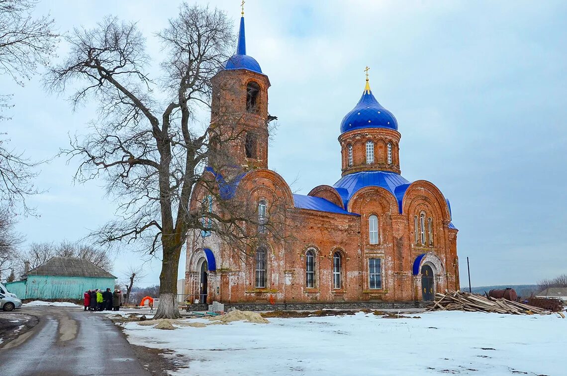 Ворон лозовка храм архангела. Село ворон-лозовка липецкой области хлевенского района. Ворон лозовка храм архангела. Храм в ворон лозовка липецкой области. Село ворон-лозовка липецкой области храм архангела михаила.
