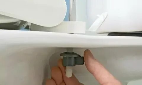 Скрипит микролифт унитаза