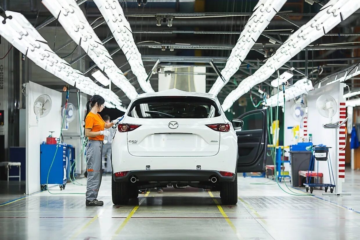 Завод мазда стоит. Автомобильный завод мазда соллерс. Автомобильный завод мазда соллерс. Завод mazda в японии. Автозавод "соллерс" во владивостоке.