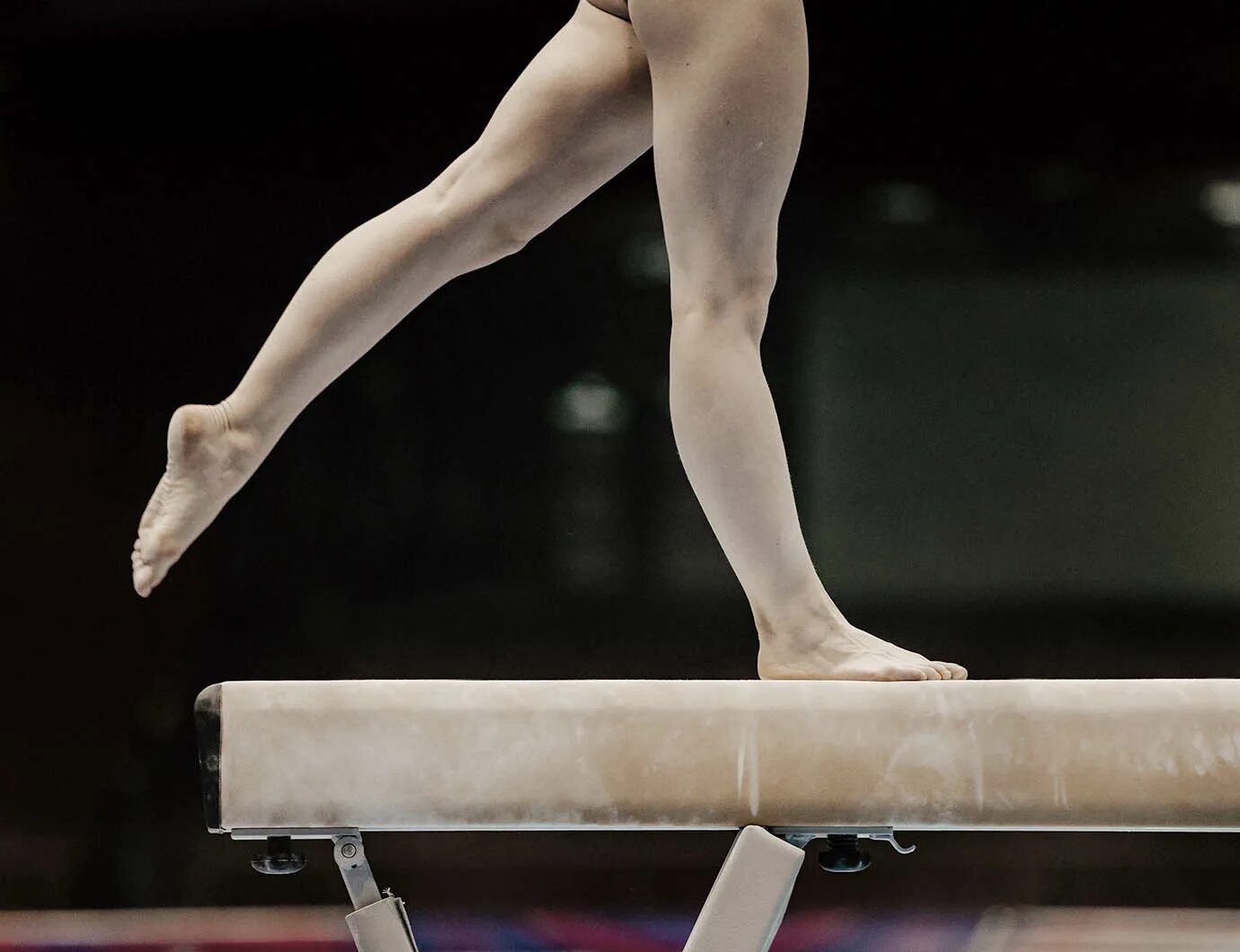 Ноги гимнастов. Джоанна Каас гимнастика. Рейчел Денхолландер гимнастика. Ноги гимнасток. Ножки гимнасток.