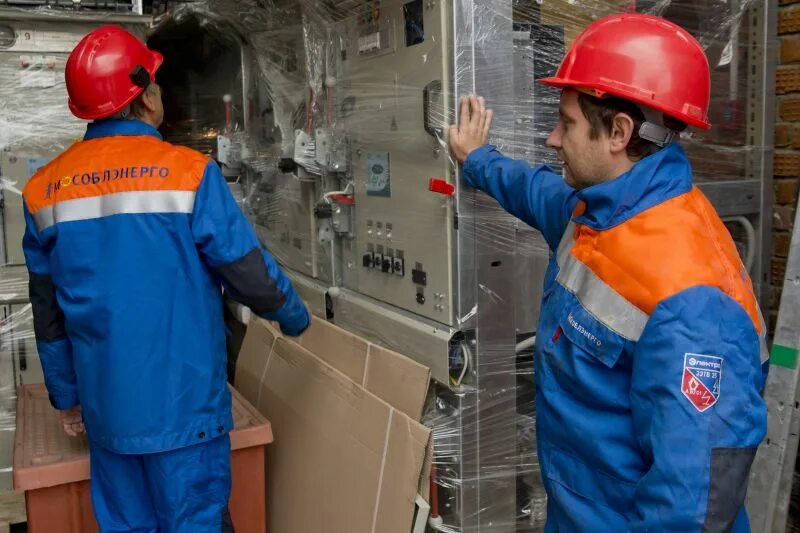 Аварийная мособлэнерго. Домодедовский рэс. Мособлэнерго чехов. Машина мособлэнерго. Аварийная мособлэнерго.