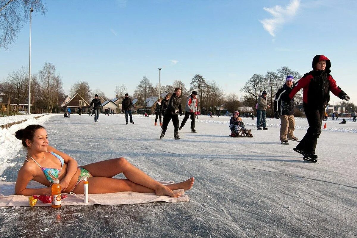 Знаю будет 7б текст. Отпуск зимой. Когда нибудь будет жара даже лютой зимой. Хэдбэнгинг. Снег летом прикол.